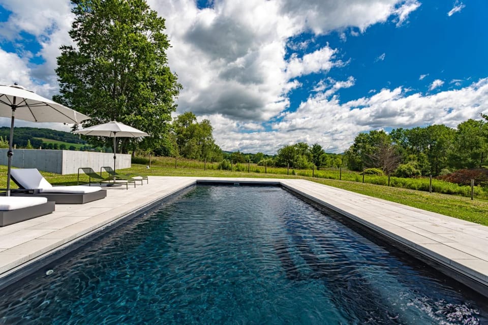 Valley View - Renovated Cottage New Addon and Pool House in Copake Lake