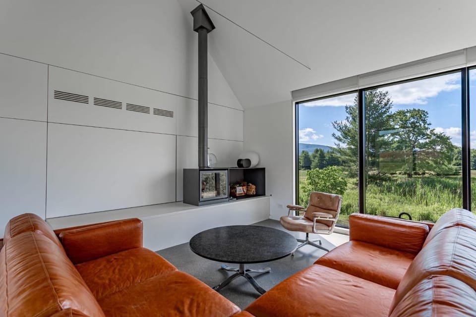 Valley View - Renovated Cottage New Addon and Pool House in Copake Lake