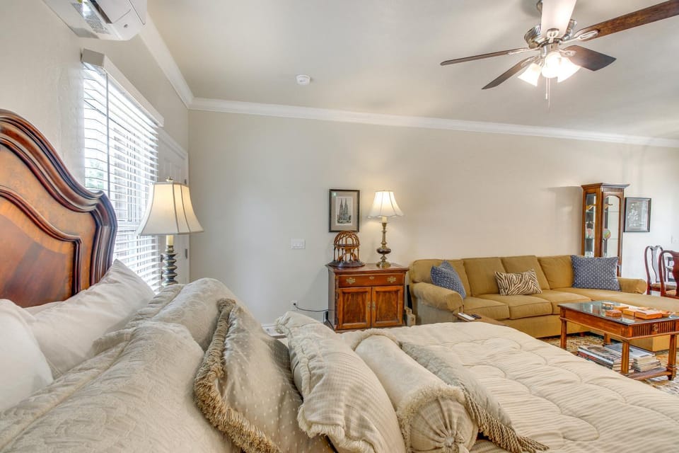 Walk to OU Campus! Centrally Located Gem in Norman House in Norman