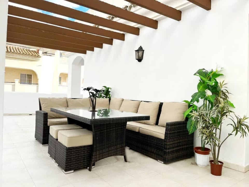 2 Bed Apartment Huge Terrace & Pool Apartment in Benalmadena