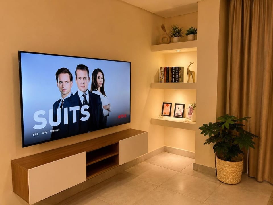 Communal lounge/ TV room, TV and multimedia, Evening entertainment