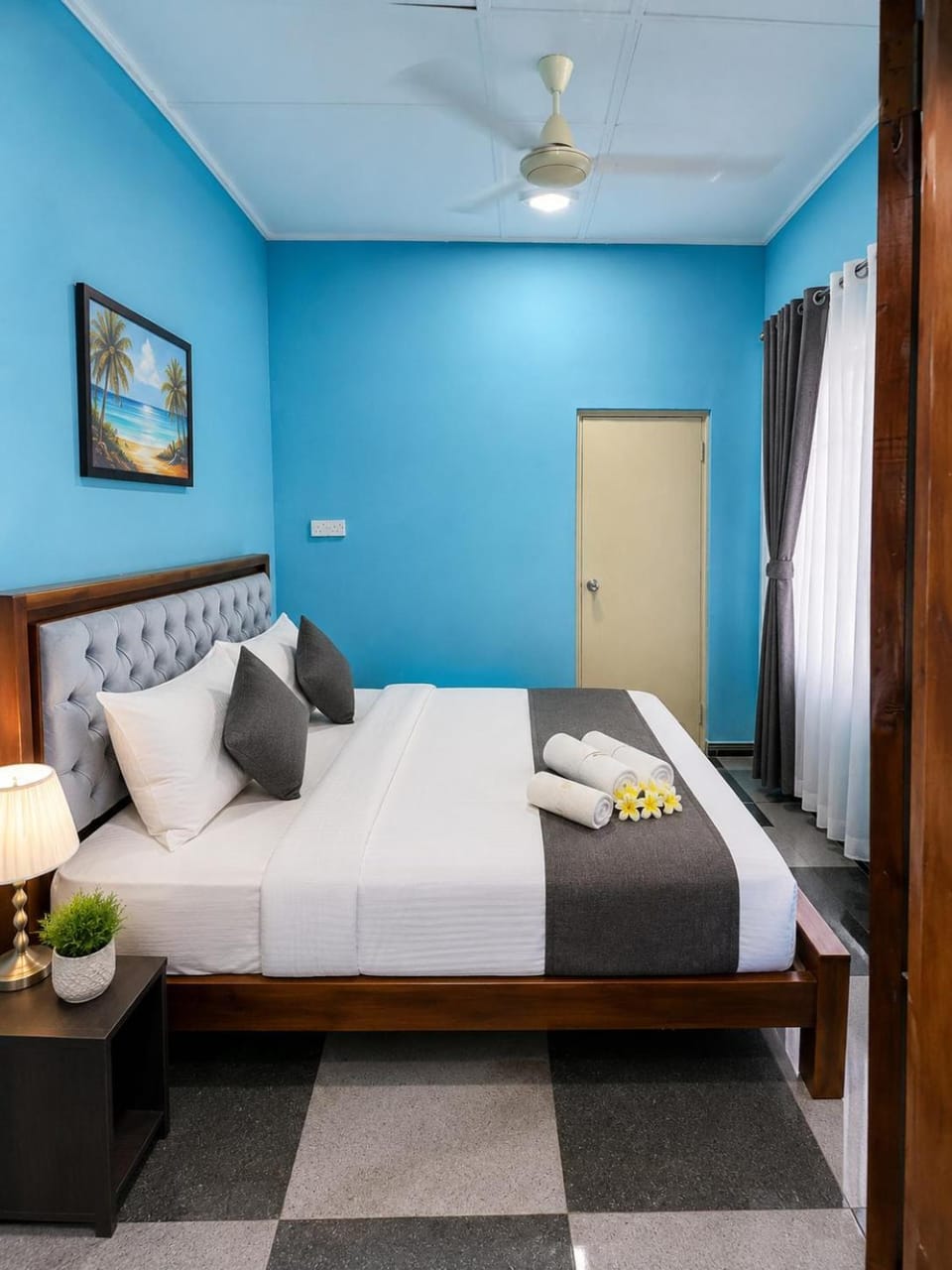 Shower, Bed, Windsurfing, Bedroom, bidet, towels, wardrobe, laundry, washing machine, air conditioner