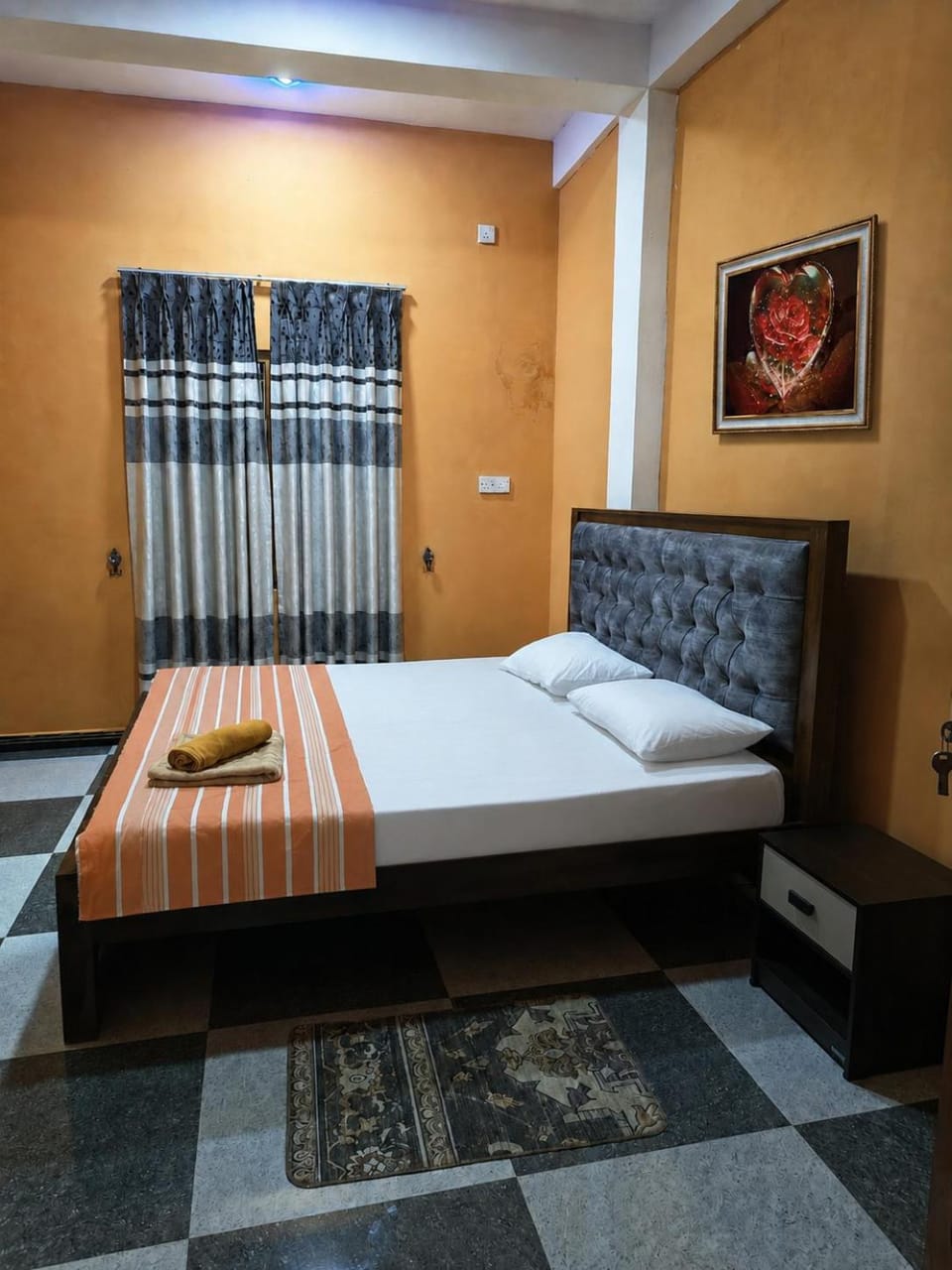 Bed, Photo of the whole room, Bedroom
