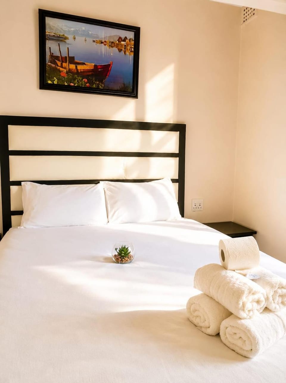 Suburban Inn Dulux Bed and Breakfast in Durban