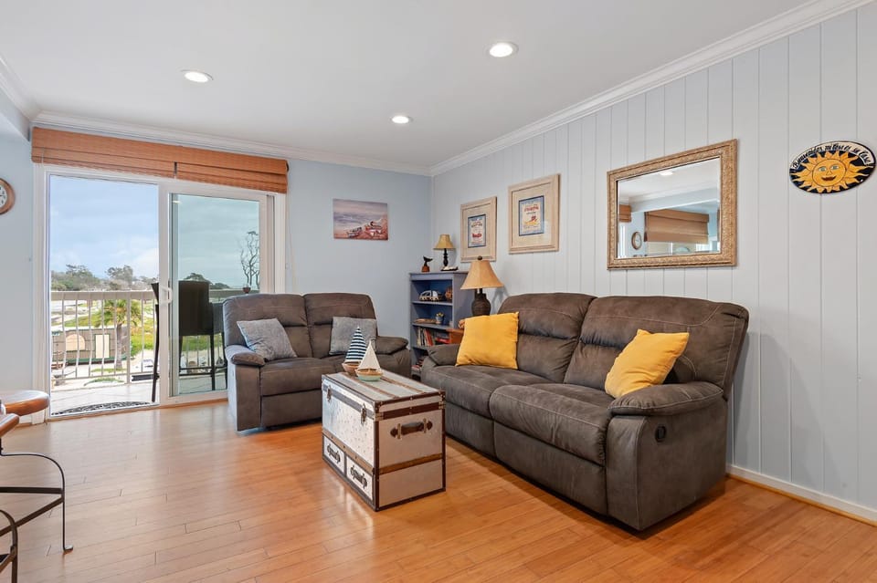 Carpinteria Shores CS 302 House in Carpinteria