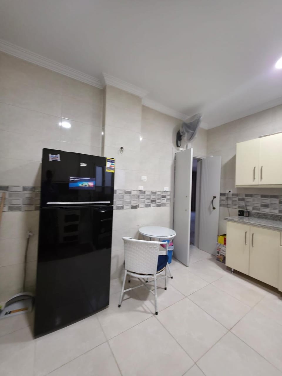 Modern Arabian Room 15m Walk to Mall of Egypt Apartment in Egypt
