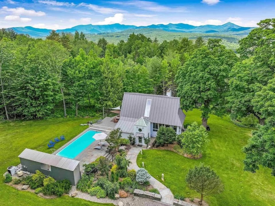 Zenbrook - Sauna and Firepit Pool Luxe Design House in Morristown
