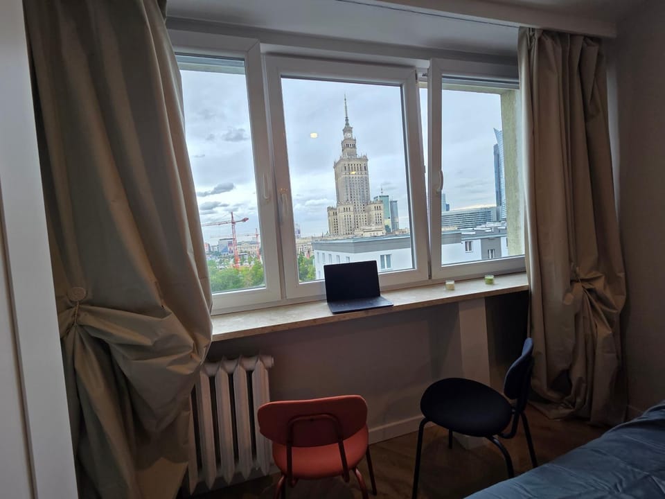 Photo of the whole room, City view