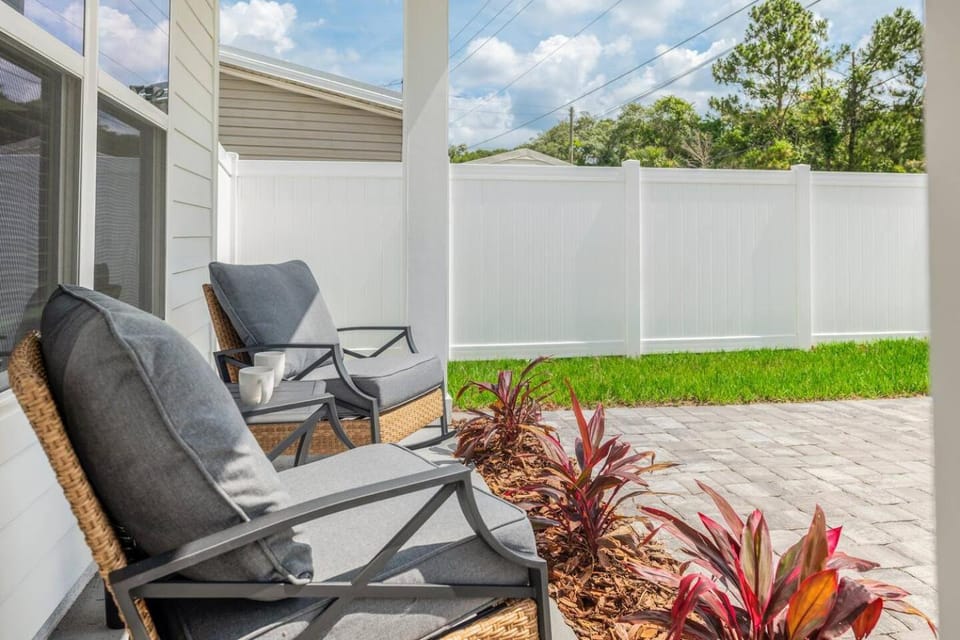 Patio, Seating area