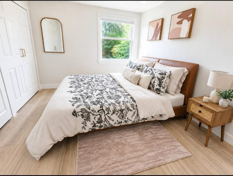 Bed, Bedroom