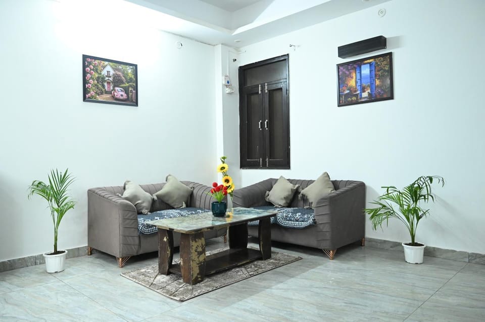 Flat In Dehradun Crestoria Nature Cozy Flat Apartment in Dehradun