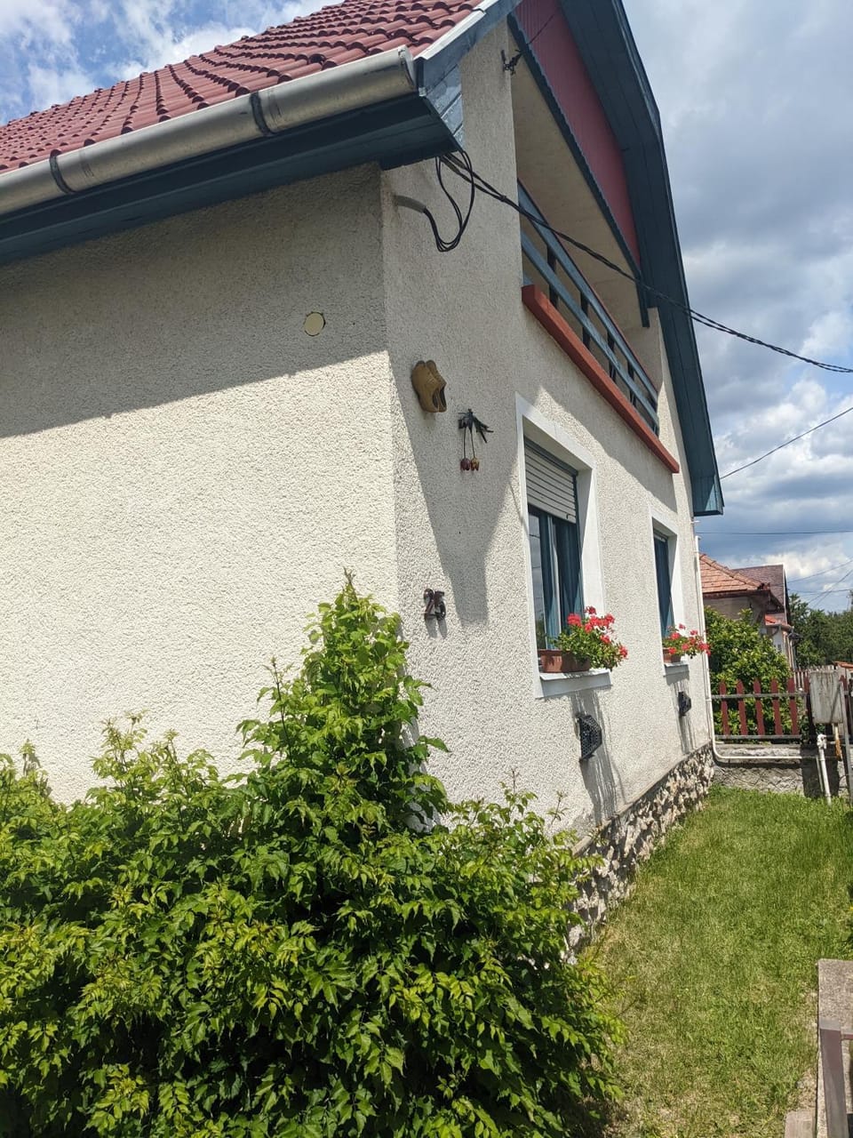 Facade/entrance
