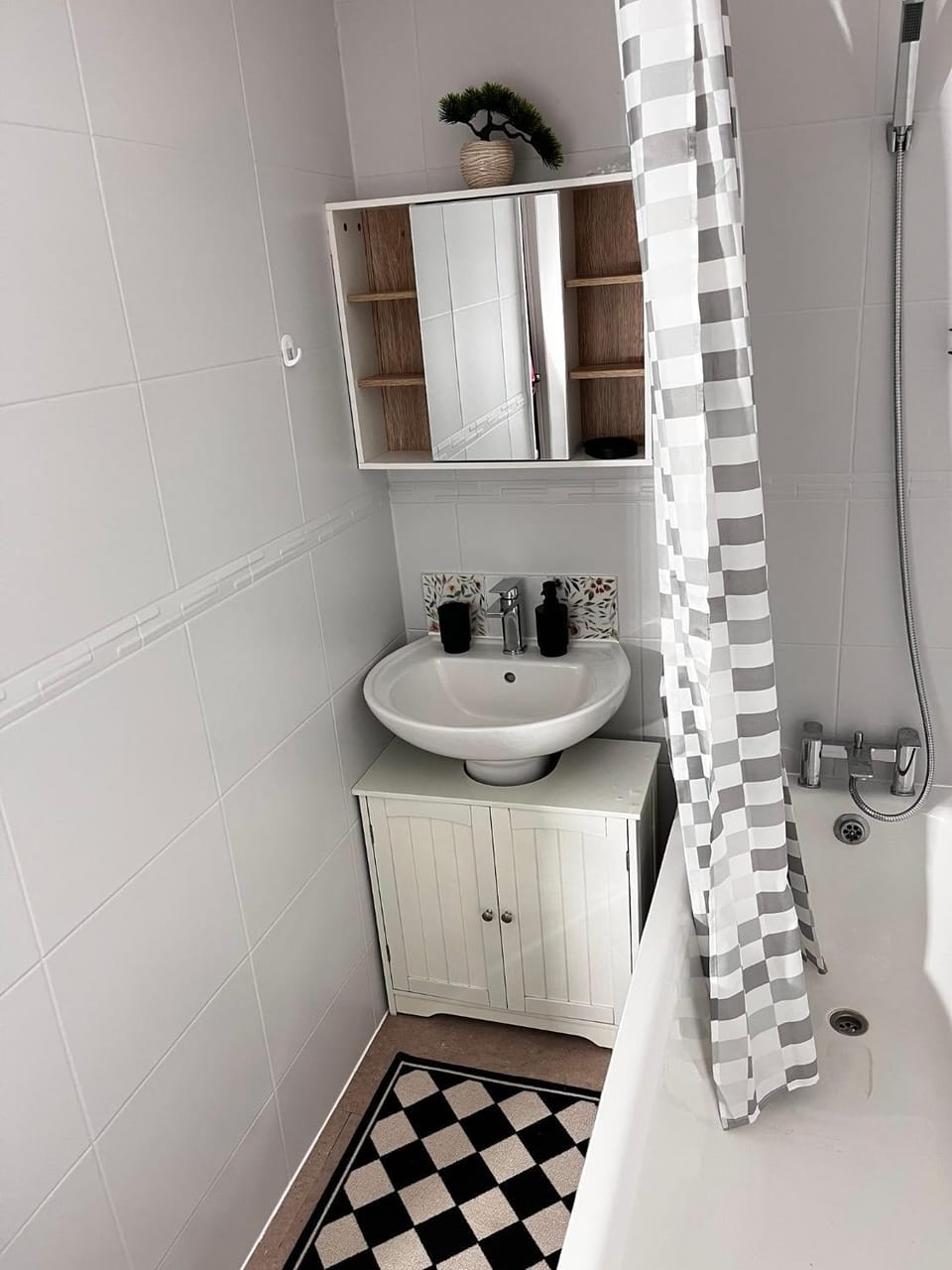 Located in London, next to Forest Hill train station , Studio Apartment nice relaxing chill spot Apartment in London Borough of Southwark