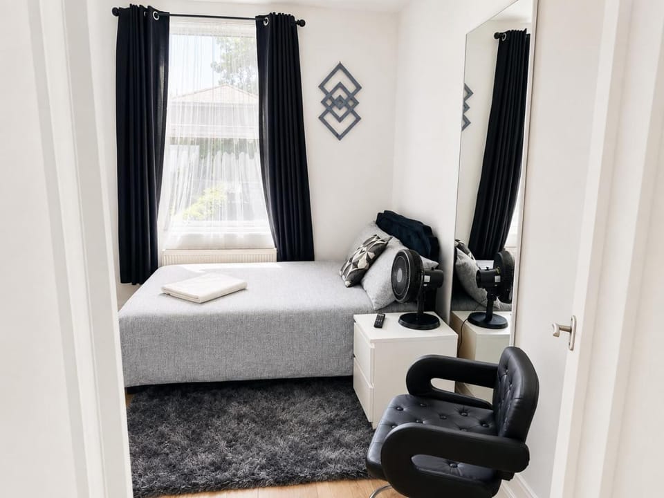 Located in London, next to Forest Hill train station , Studio Apartment nice relaxing chill spot Apartment in London Borough of Southwark