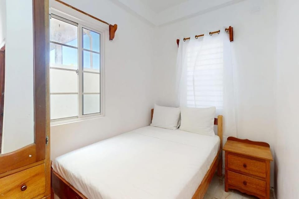 Snug ground-floor haven with comfortable amenities and kitchenette Apartment in Belize District