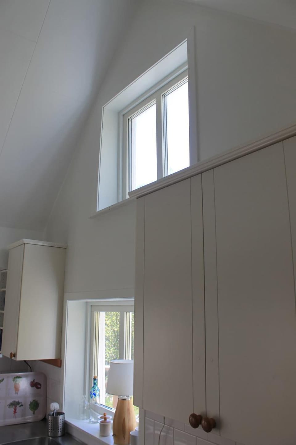 Hildas low-tech nature cottage on Kopprarp Hill House in Sweden