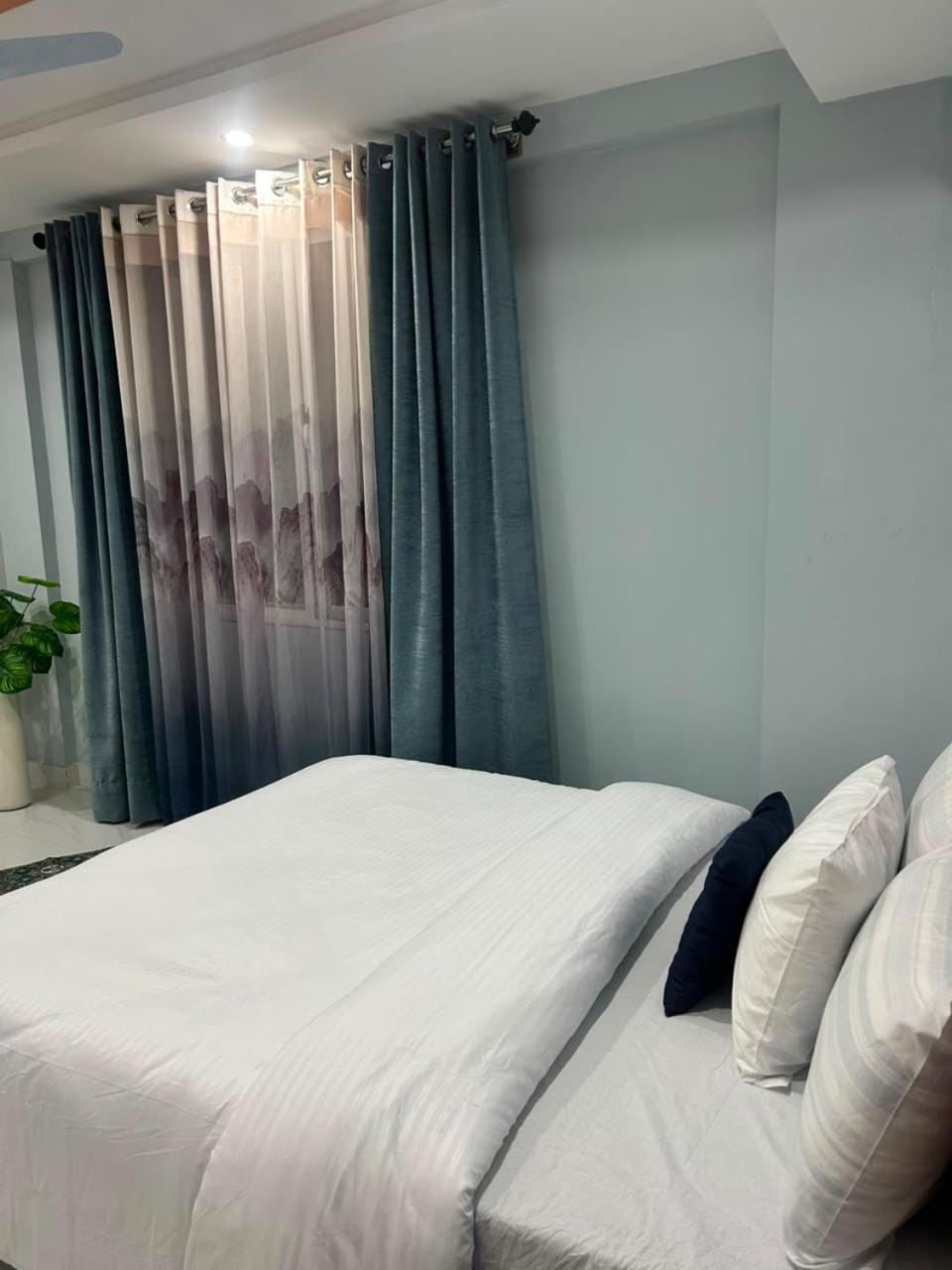 Deluxe Room 1-The Cliff House Bed and Breakfast in Punjab