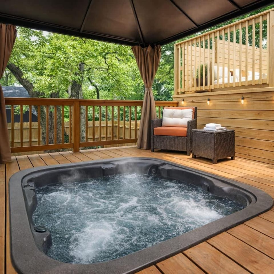 Venetian Pool Hot Tub Sauna and Cold Plunge House in Charlotte