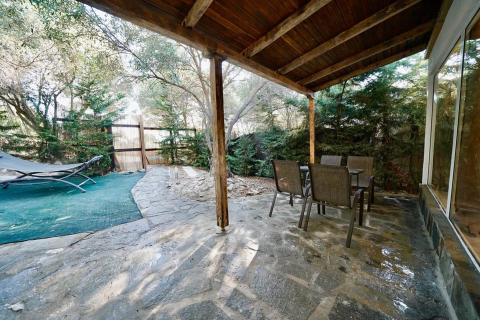 Patio, Dining area