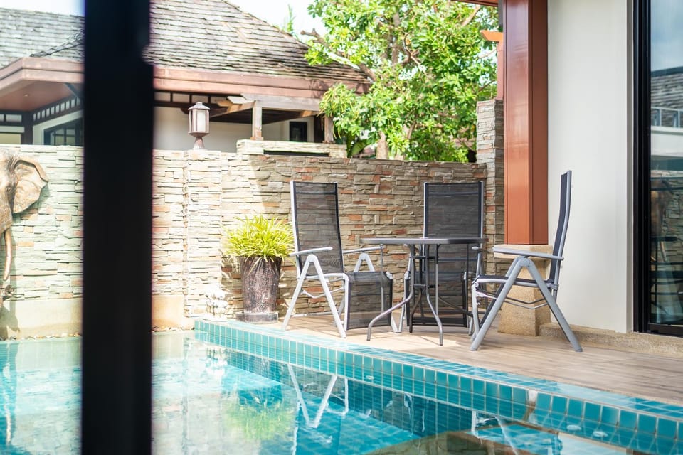 Rawai VIP VIllas 2D11 两卧室精装泳池别墅 步行到拉威海滩3分钟 拉威中心生活便利 Villa in Rawai