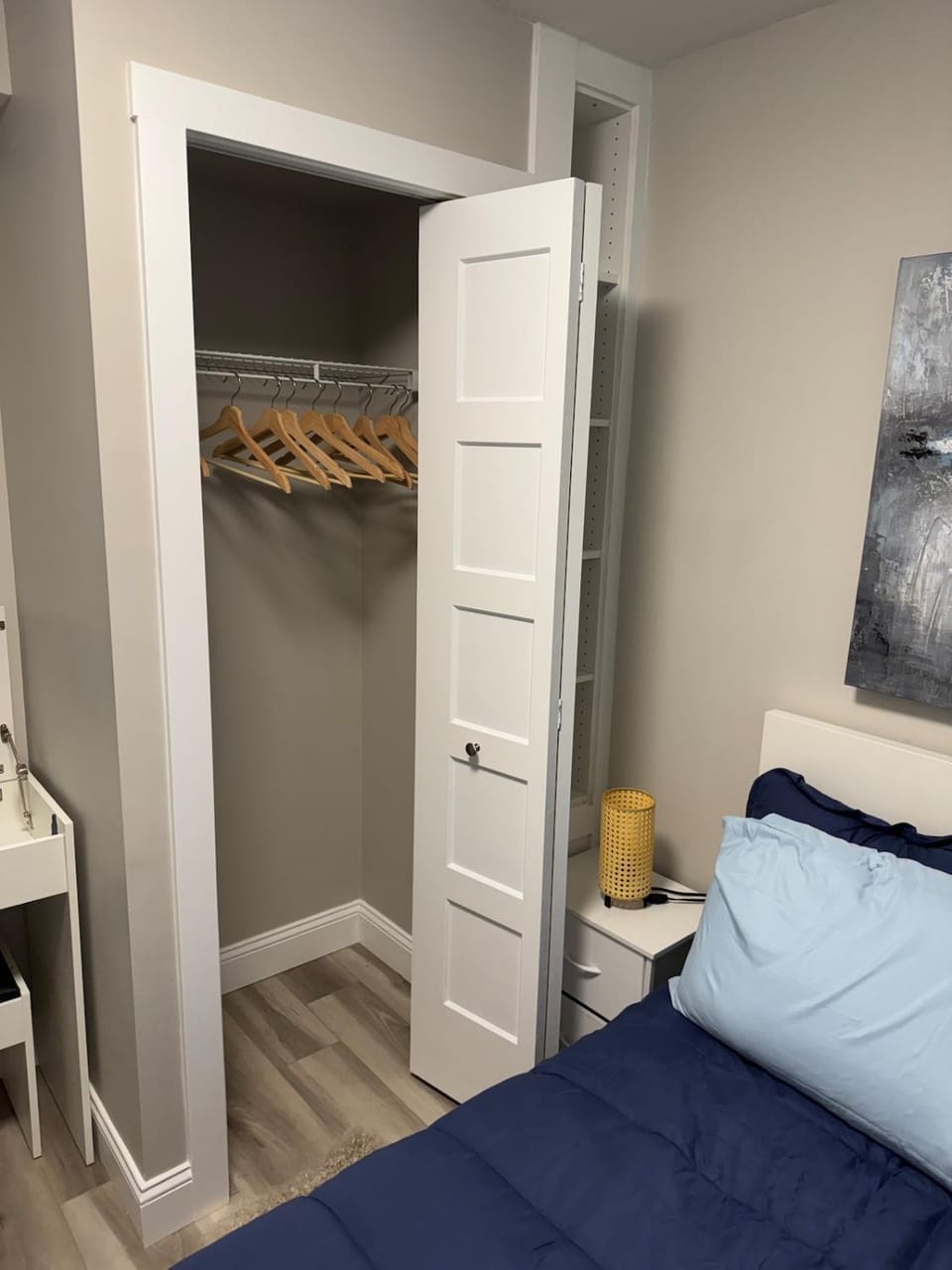 The Cozy Nook Apartment in Cochrane