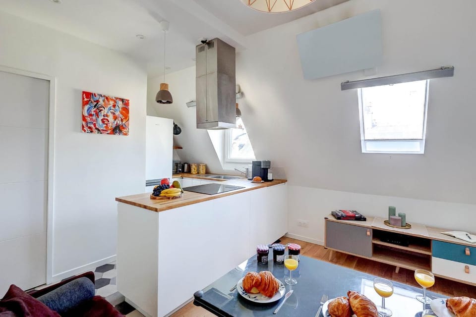 Kitchen or kitchenette, Food and drinks, Dining area, Food