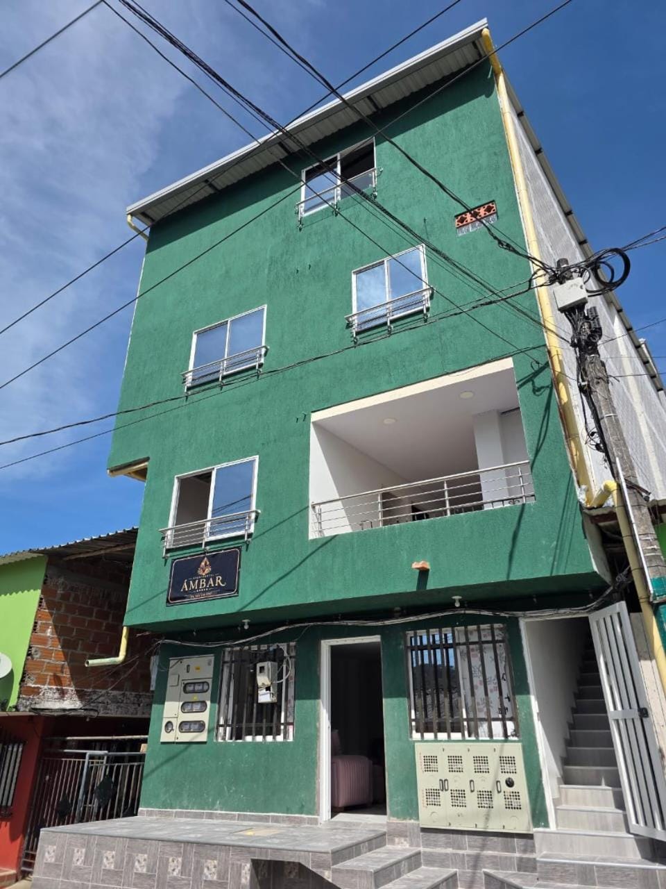 Facade/entrance