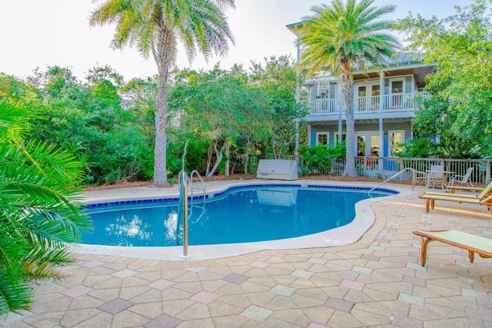 Seaside home with WiFi ocean views shared pool & plenty of room House in Inlet Beach