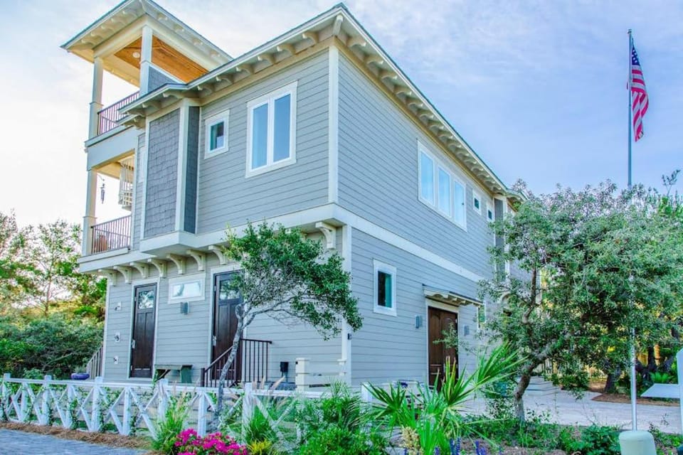 Seaside home with WiFi ocean views shared pool & plenty of room House in Inlet Beach