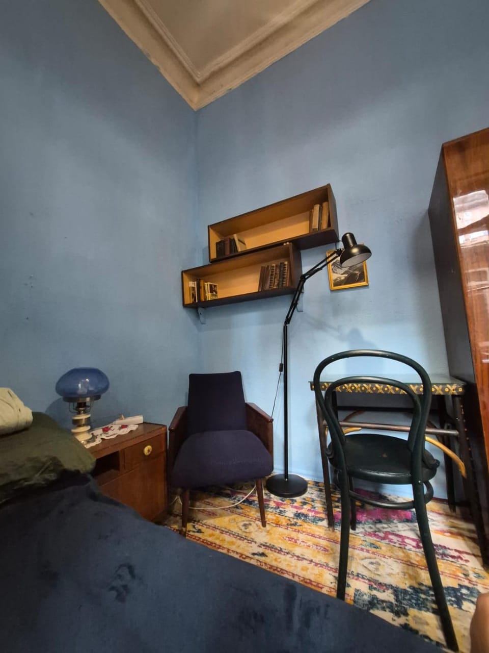 Seating area, Bedroom
