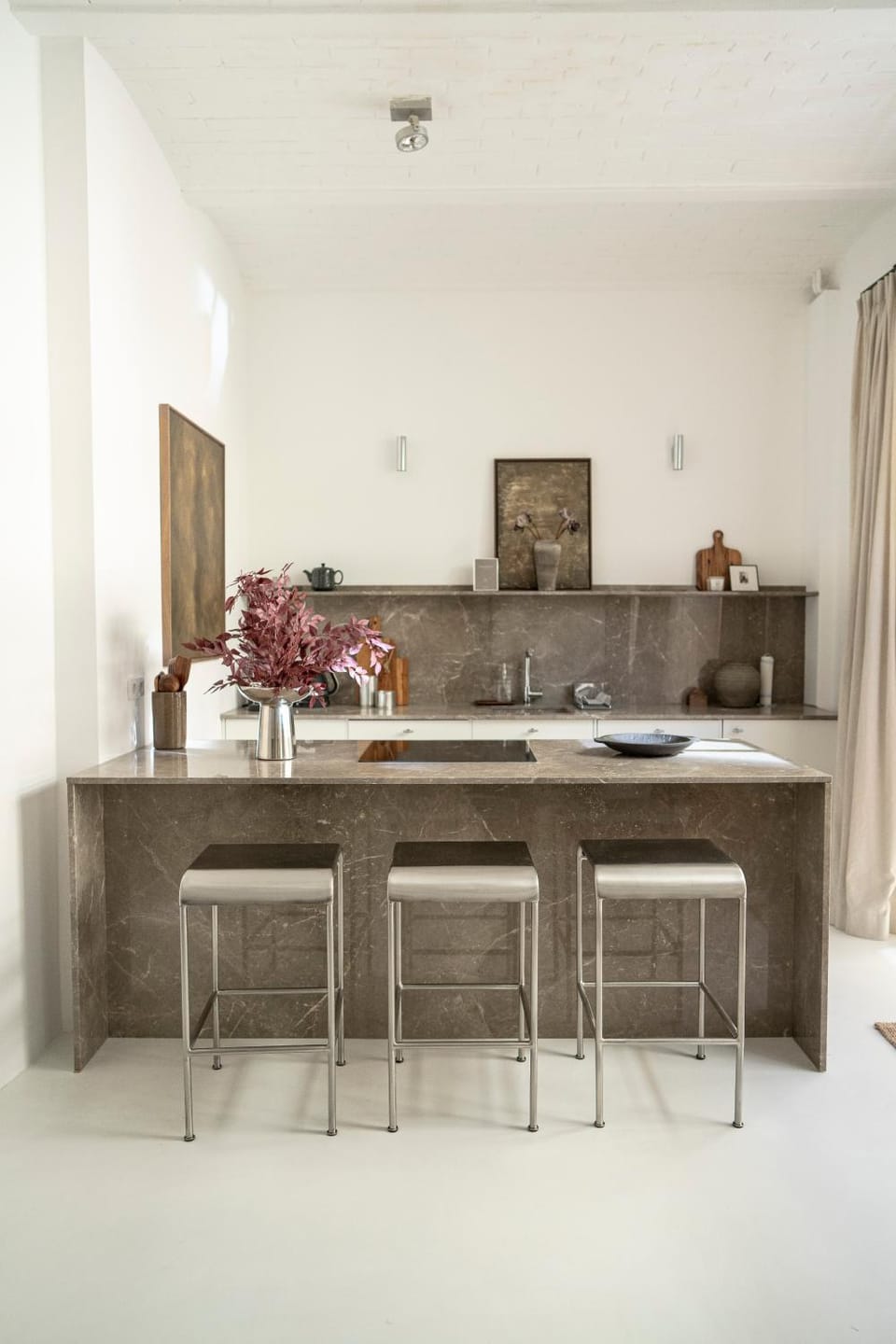 Dining area, kitchen