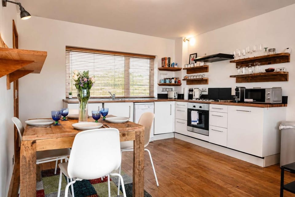 Bohemian 2 bedroom flat with Fantastic Views Apartment in Bristol