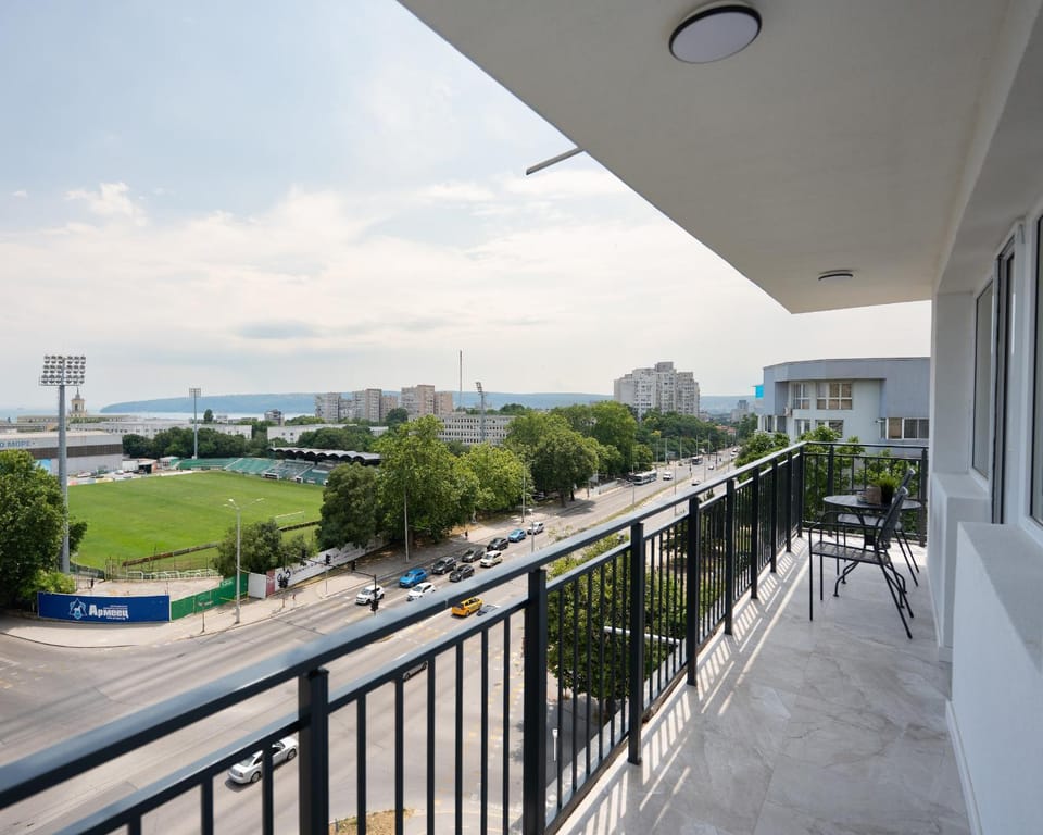 Day, Natural landscape, View (from property/room), Balcony/Terrace, City view, Sea view
