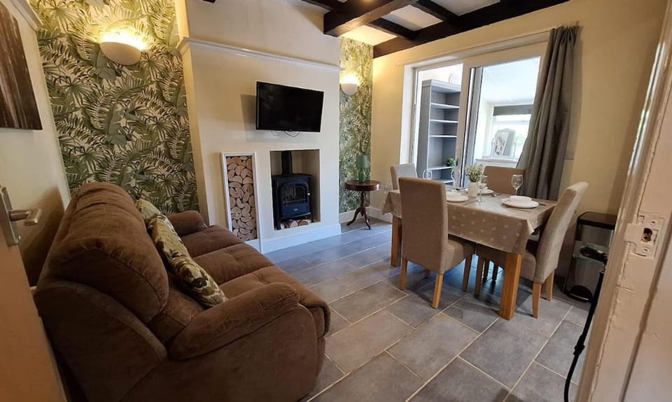 Perfect Place for contractors House in Shrewsbury