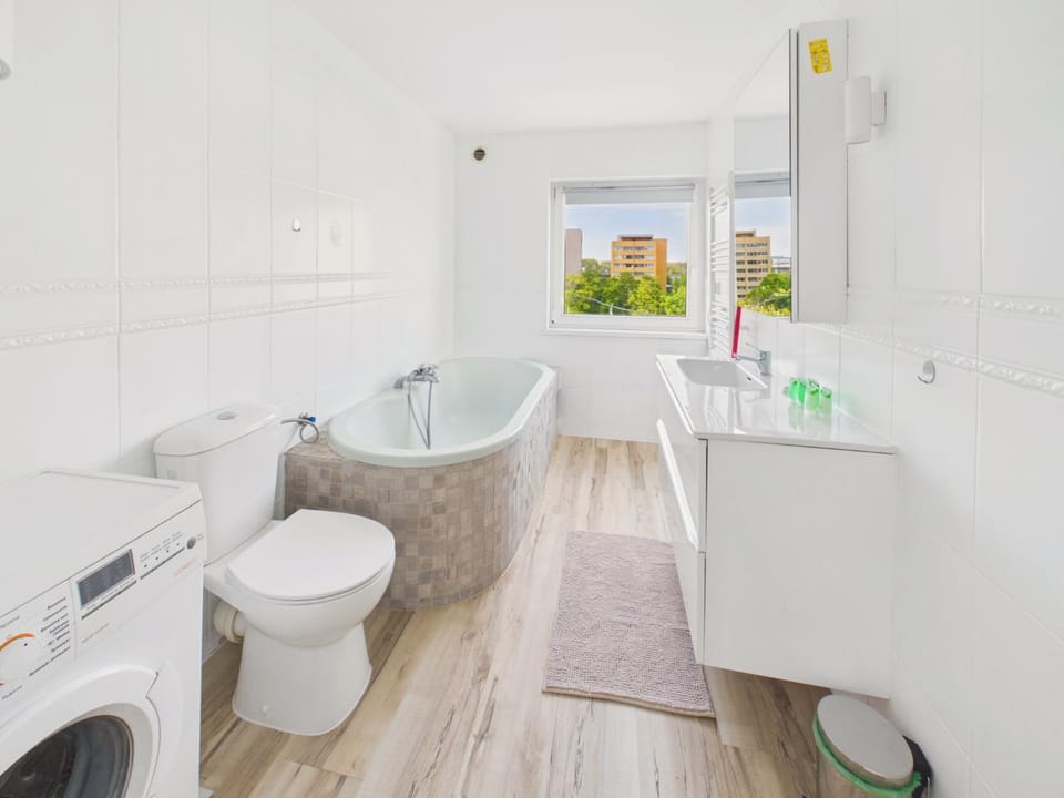 Toilet, Bathroom, towels