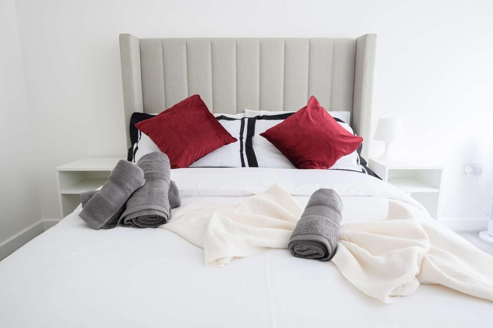 Modern Stanmore Flat - 30 Mins to Central London Apartment in Harrow