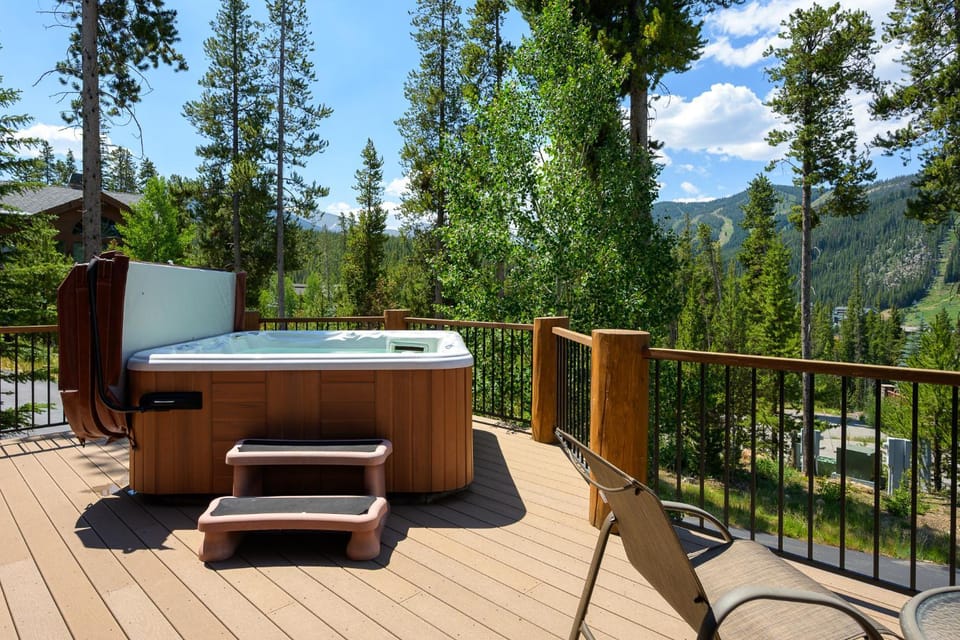 Hot Tub, Mountain view