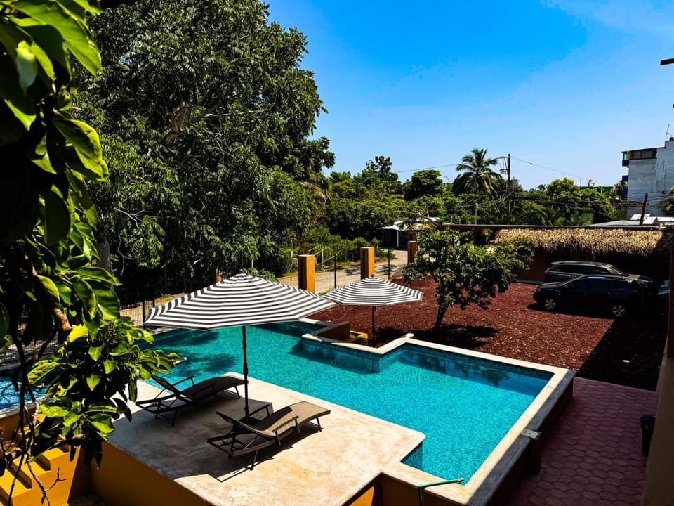 Swimming pool
