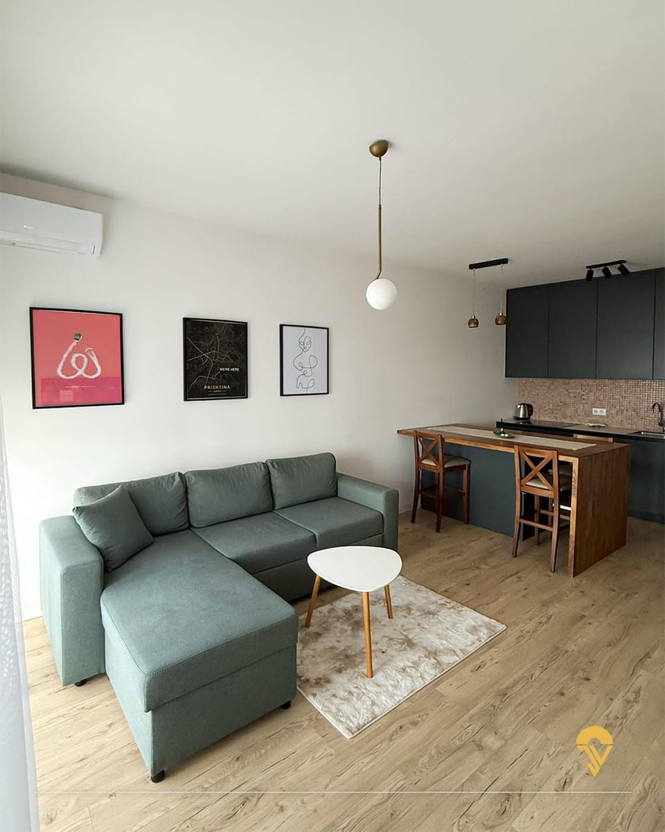 Kitchen or kitchenette, Living room