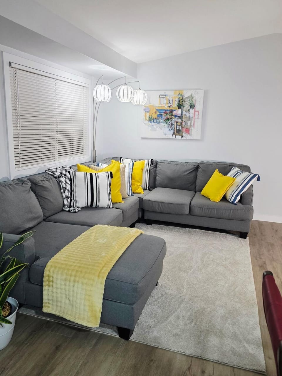 Sleek Family Friendly Home near WEM House in Edmonton