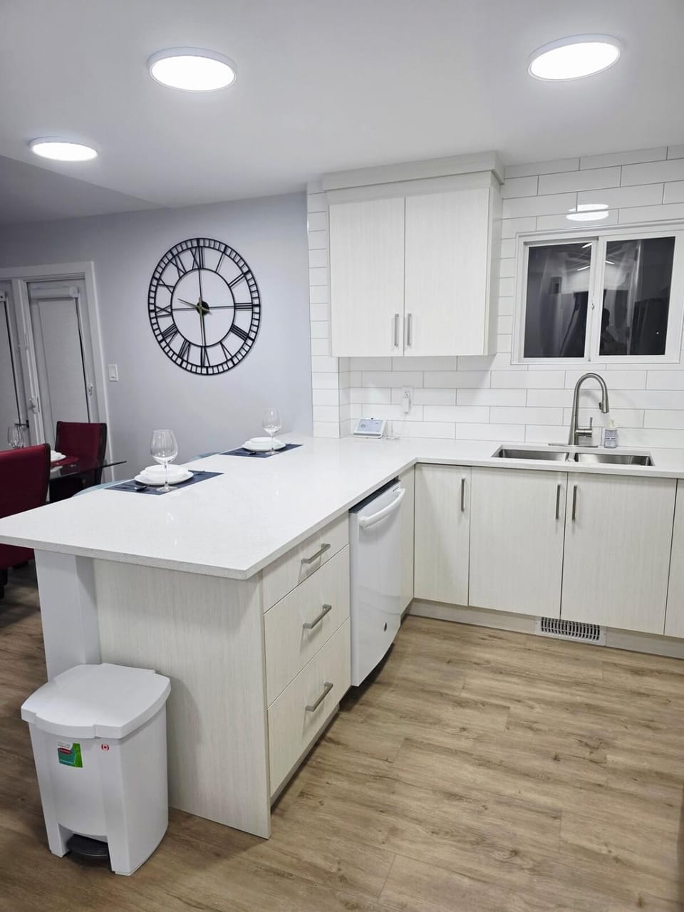 Sleek Family Friendly Home near WEM House in Edmonton