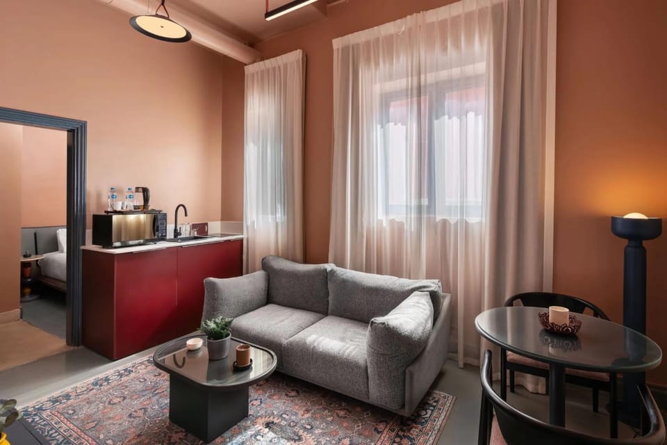 Kitchen or kitchenette, Living room