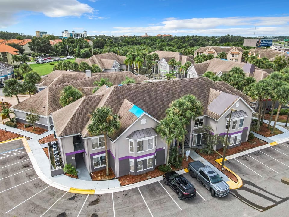 1 Bedroom Condo Minutes From Disney! Apartment in Bay Lake