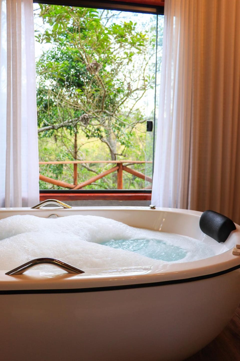 Montara - Cabana com Hidro em meio a natureza Chalet in State of São Paulo