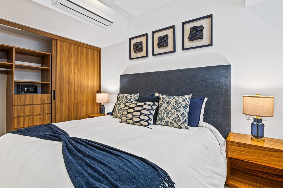 Oceanfront 1BR Puerto Vallarta condo w/ pool, gym Apartment in Puerto Vallarta