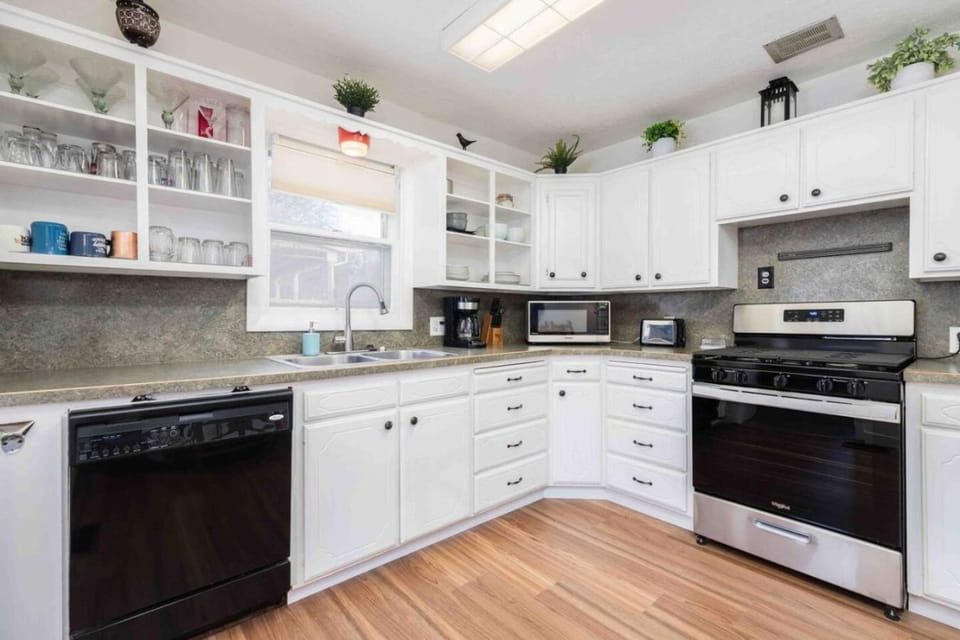 Millcreek Basecamp - Pet friendly and Convenient House in Millcreek