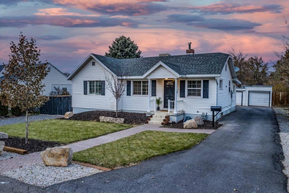 Millcreek Basecamp - Pet friendly and Convenient House in Millcreek