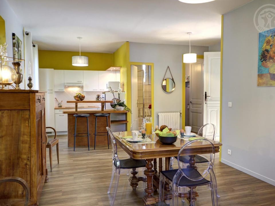 Appartement charmant avec jardin - 2 pers. - FR-1-496-413 Apartment in Auvergne-Rhône-Alpes
