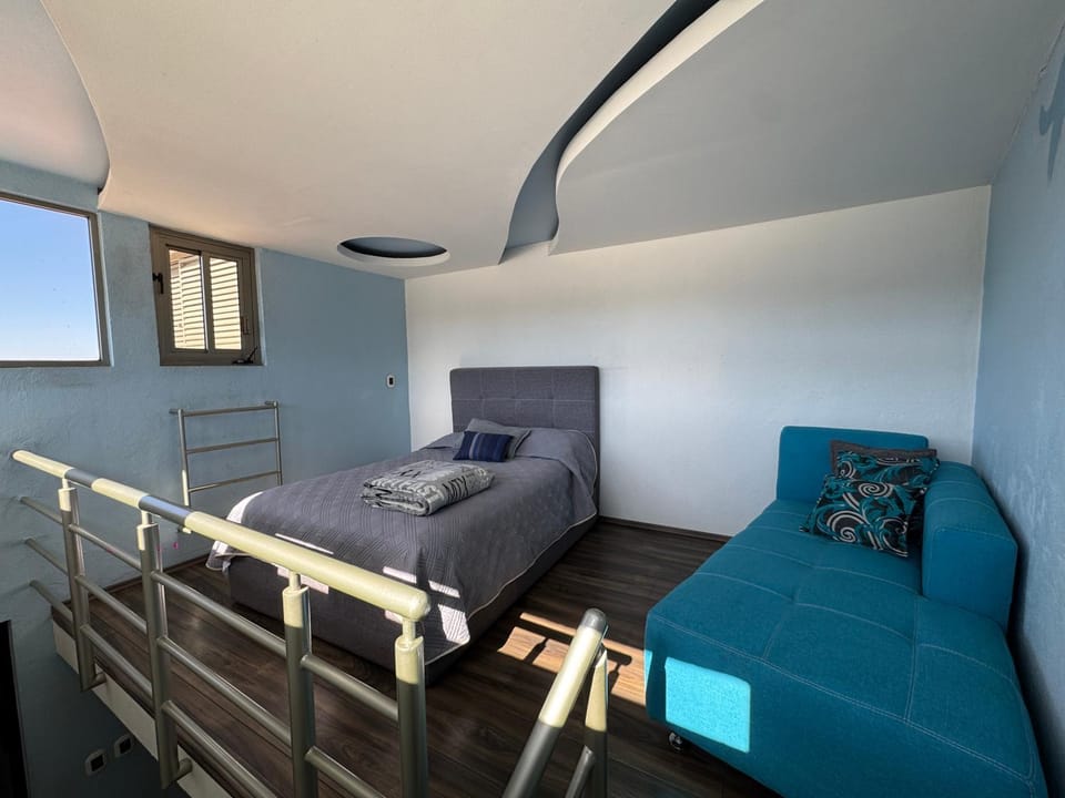 Casa Cisne House in Hidalgo, Mexico
