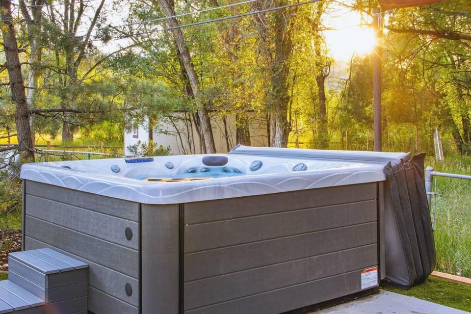 Game Room Hot Tub Putting Green Kings Crib House in Colorado Springs